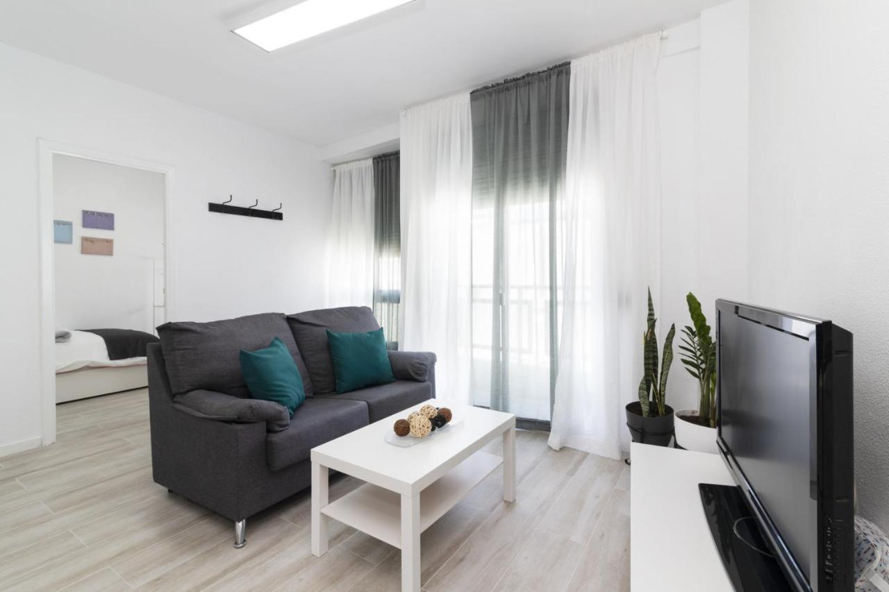 Homeforguest Amplio Apartamento En El Centro De Santa Cruz Eksteriør billede