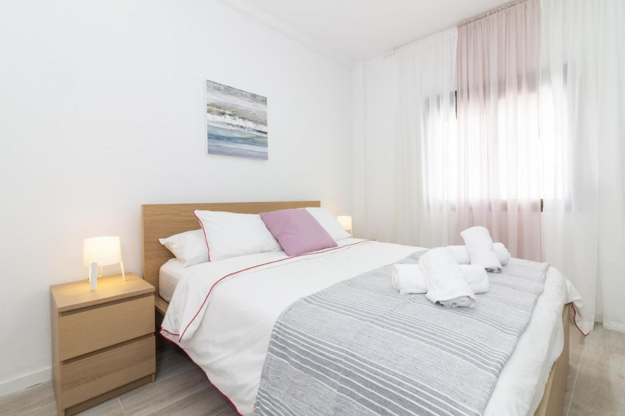 Homeforguest Amplio Apartamento En El Centro De Santa Cruz Eksteriør billede